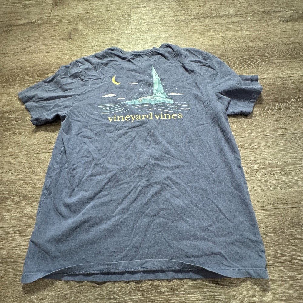 Vineyard Vines Shirt Mens‎ Medium Blue Short Sleeve Graphic Sail Boat Print Tee